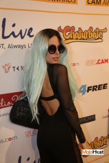 ynotcams2018_redcarpet253 